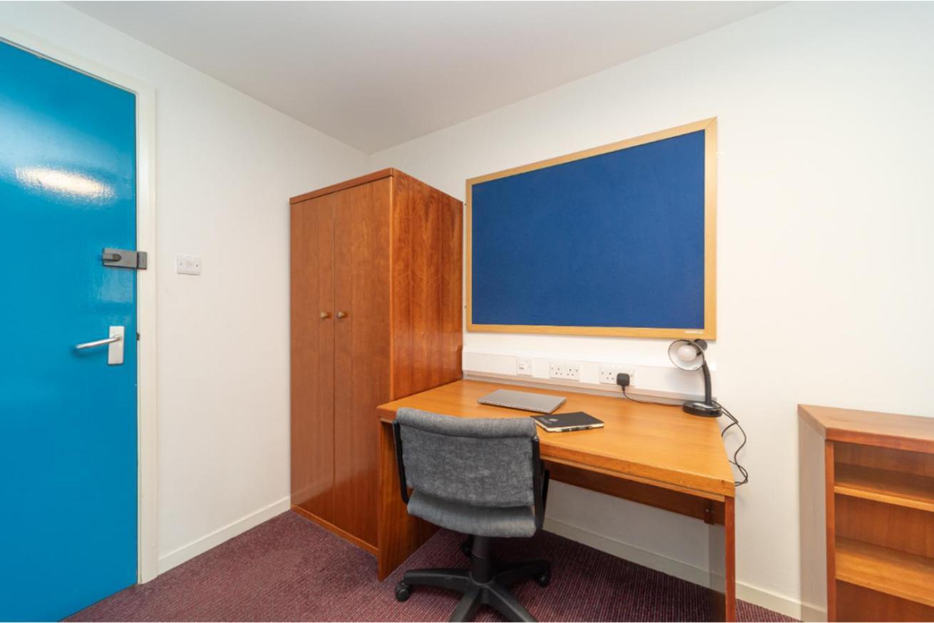 Joivy Affordable 3,4,5 And 12 Bed Private Flats Next To Royal Mile (Adults Only) Lägenhet Edinburg Exteriör bild