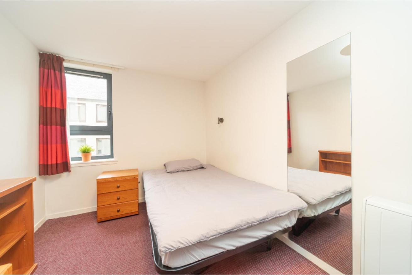 Joivy Affordable 3,4,5 And 12 Bed Private Flats Next To Royal Mile (Adults Only) Lägenhet Edinburg Exteriör bild