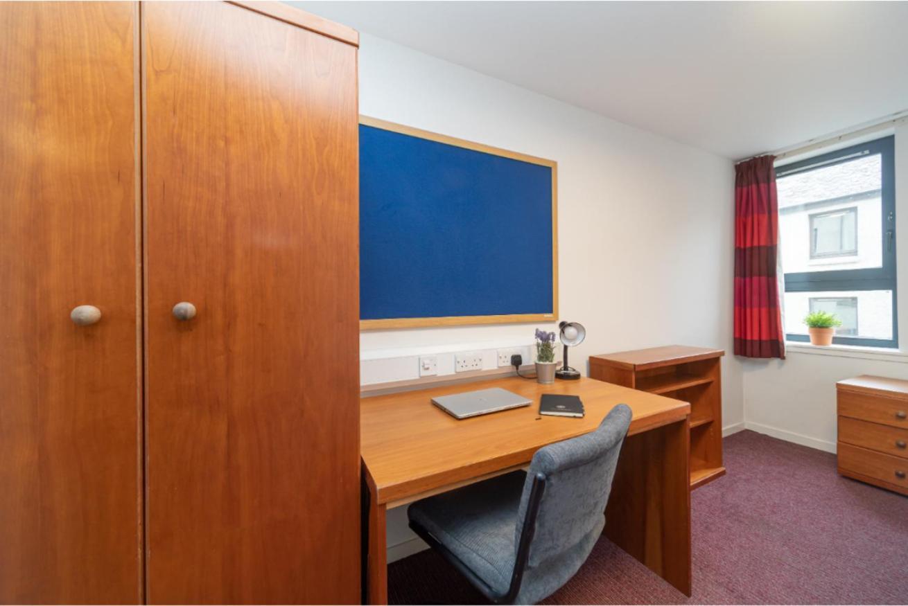 Joivy Affordable 3,4,5 And 12 Bed Private Flats Next To Royal Mile (Adults Only) Lägenhet Edinburg Exteriör bild